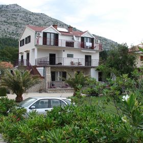 Apartmani i Sobe Luka Starigrad Paklenica