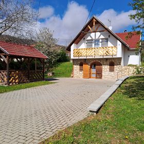 Vadrózsa Nyaraló Balatongyörök