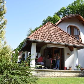 Erdőalja Vendégház Magyarhertelend