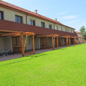 Hársas Apartmanház Balatonboglár