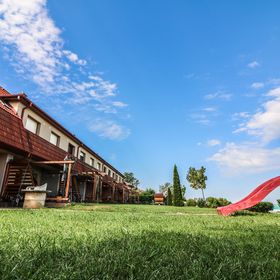 Hársas Apartmanház Balatonboglár