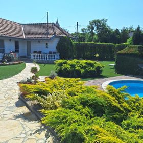 Fehérház Abádszalók