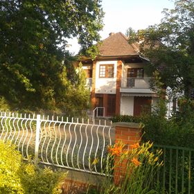 Napraforgó Apartmanok Balatonszemes