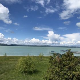 Hullám Apartmanház Balatonlelle