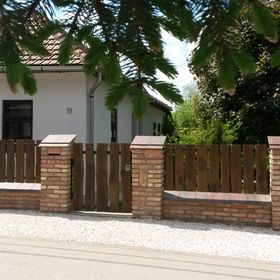 2 Sólyom Vendégház Uppony