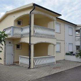 Kozjak Apartman Vir