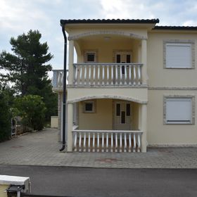 Kozjak Apartman Vir
