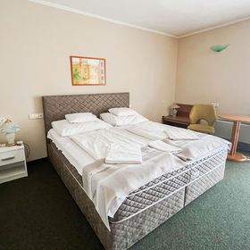 Hotel Unicornis Eger