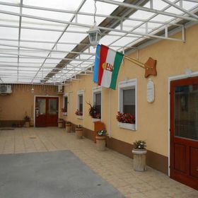 Álmos Vendégház Debrecen