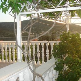 Apartments Kostovic Vinišće