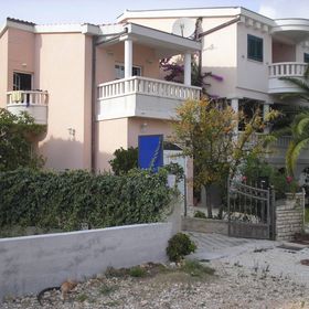 Apartmani Tea Rogoznica