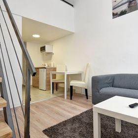 Heart Of Downtown Apartment Budapest