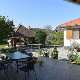 Füzesi Papa Vendégház Harta