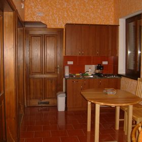 Híd-ház Alsónána