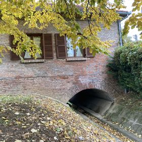 Híd-ház Alsónána