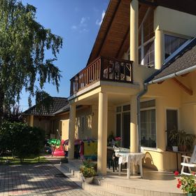 Tamás Marika Apartmanház Balatonboglár