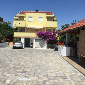 Apartmani Saric A&K Vir