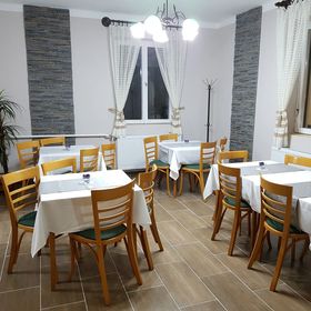 Almáskert Fogadó Zebegény