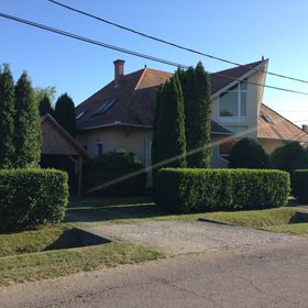 Mol-Ker-Vill Apartmanok Lenti