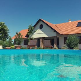 Kamillaház Poroszló