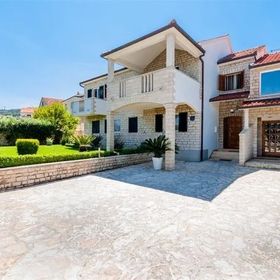 Apartment Lucija Supetar