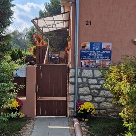 Bakonybéli Patakpart Vendégház***