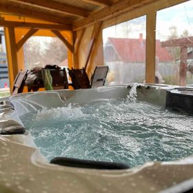 Zsuzsi Nyaraló Magyarhertelend