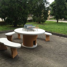 Kúria Apartmanház Kiskunlacháza