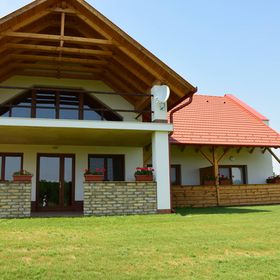 Zöldhalmi Lovas Vendégház Bócsa