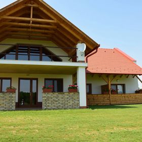 Zöldhalmi Lovas Vendégház Bócsa