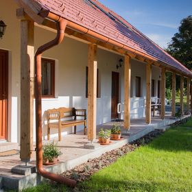 Almafás Jacuzzis Apartmanház Őrség Kerkakutas