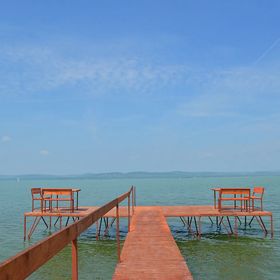 Tóparti Apartmanház Balatonszárszó