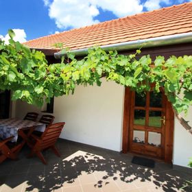 Lugas Vendégház Felsőtold