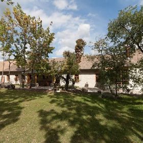 Karádi-Berger Borászat Erdőbénye