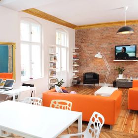 Blooms Hostel Inn & Apartments Poznan