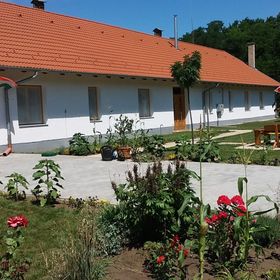Lipi-Akácliget Vendégház Ófehértó