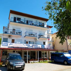 Pansion Delfin Starigrad