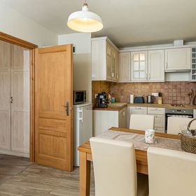 Rózsák Háza Apartman Zebegény