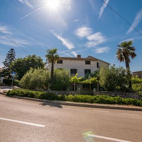 Apartment Ana 1 Malinska