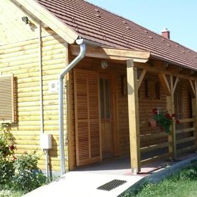 Százszorszép Vendégház Szigetbecse