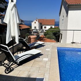 Apartment Wood Njivice