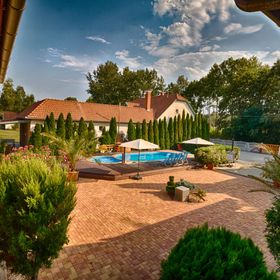 Erdei Wellness Vendégház Ópusztaszer