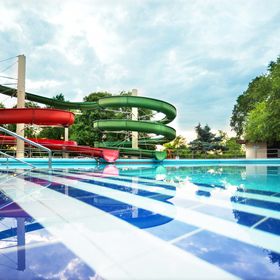 Hajdúnánási Gyógyfürdő-Korona Ház