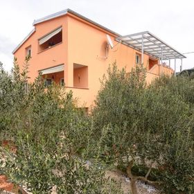 Apartman Maslina Gornji Karin