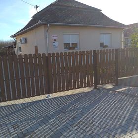 Kun Vendégház Kisar