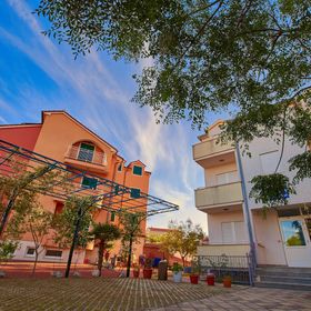 Apartmani Hrga Vodice