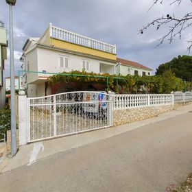 Apartments Vladimir Jadrtovac