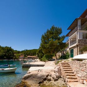 Apartments Ivo Basina