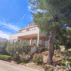 Apartments Vesna Skrivena Luka