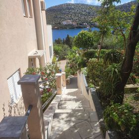 Apartments Vesna Skrivena Luka